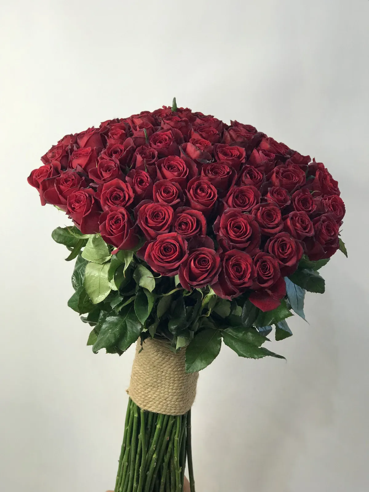 دسته گل هفتاد و پنج عدد رز هلندی